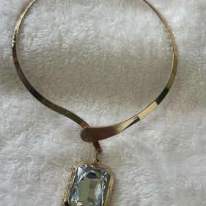 Golden Choker With Big Diamond