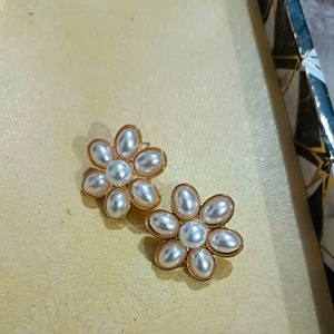 Pearl Stud Earring