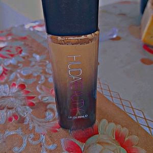 Huda Beauty Foundation