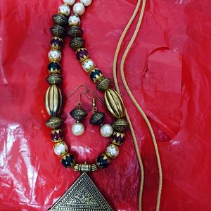 Beaded Necklace With Earrings
