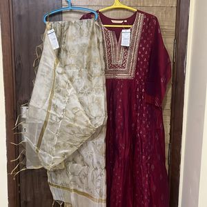 Combo Of Ethnic Gown & Dupatta