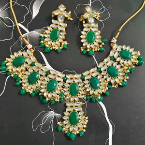 Beautiful Artificial Necklace Set