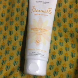 Oriflame Feminelle Nurturing Intimate Lotion