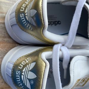 Adidas Originals Stansmith In Gold & White