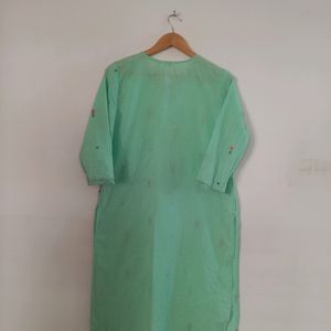 Green Embroidered Kurtha (Women's)