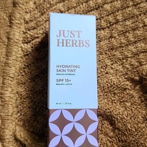Just Herbs Skin Tint - Beige (3) Shade