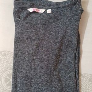 grey t shirt from ginger