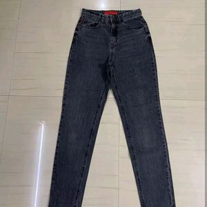 Jennifer Mom Jeans| Waist 27|Length 39|