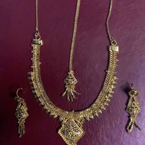 Necklace Set