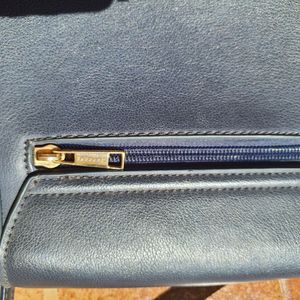 Caprese Sling Bag