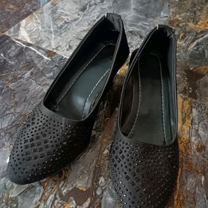 Black Bellies Footwear For Women