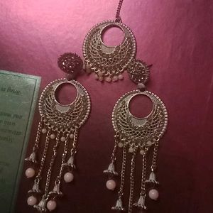 Jhumka With Maang Tikka