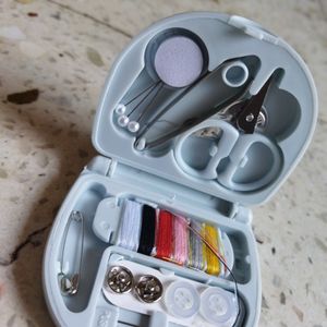 Mini Travel Plastic Sewing Kit