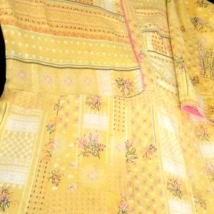 Round Floral Yellow Kurta