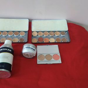 Krylon Foundation And Concealer Palette