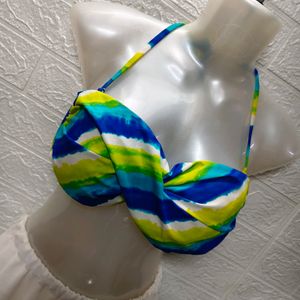 Chic Swirl Bikini Top with Halter Neck for Curvy W