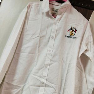 White Xl Size Shirt With Full Sleeves