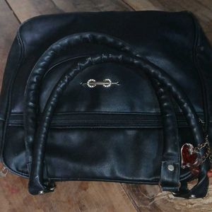 ✨️Just Wow Black🖤Leather Handbag🖤✨️