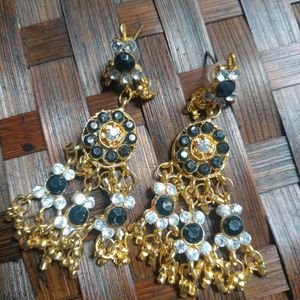 Black Necklace With Earings and tika