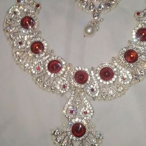 Red N Whites Pearl Necklace