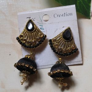 Beautiful Gold And Black Earring With Necklace