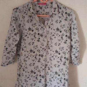 3/4th Sleeves Women's shirt rarely used in good condition.