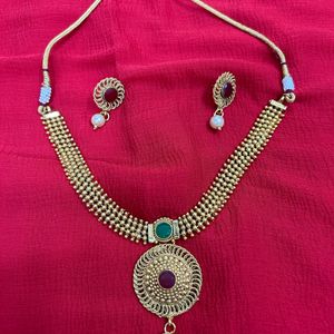 Festive Small Necklace Set