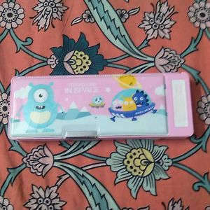 BRAND NEW PENCIL BOX FOR GIRL....