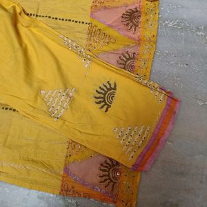 Kurta, Pant And Dupatta