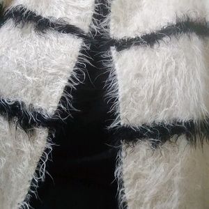 Beautiful Woolen Shrug