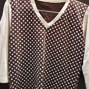 Polka Dot T-shirt Brown Color White Sleeves