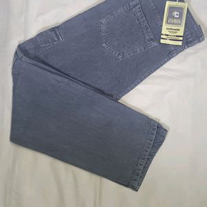 Zaara Straight Fit Jeans