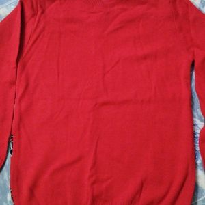 An Unused Sweater For Both Men and Women