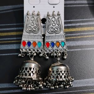 Set Of 2 Metal Earings