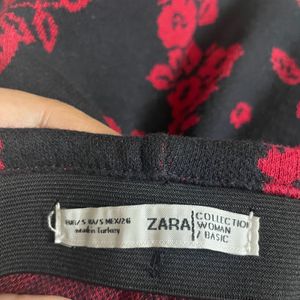 Zara Red And Black Jacquered Stretch Pencil Skirt