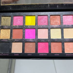 Made In Italy Huda Beauty Eye Shadow