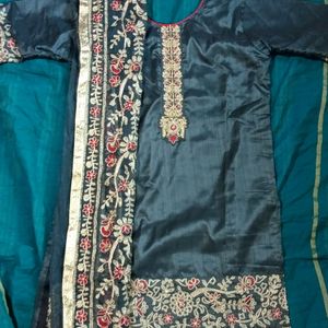 Embroidered 3 Pc Kurta Set