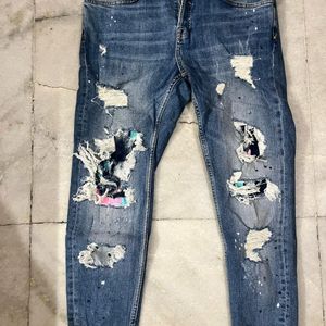 ORIGINAL ZARA SKINNY RIPPED JEANS SIZE -32