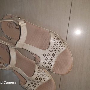 Hush Puppies White Sandal