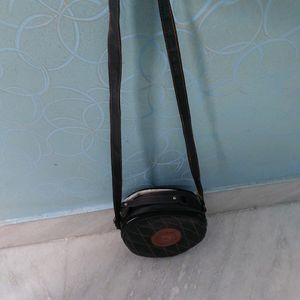 Round Sling Bag