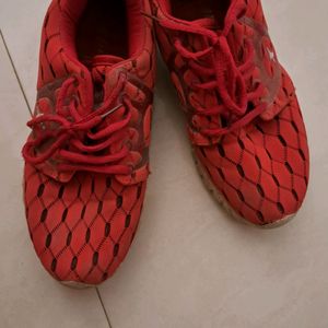 Women Sports Used Shoes