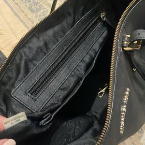 Michael Kors Authentic Jet Set Tote In Black Colou