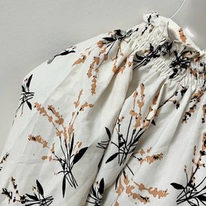 Branded Oomph floral top