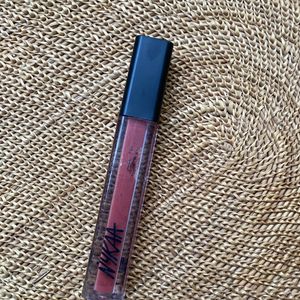 Nykaa Long lasting Liquid Matt Gloss