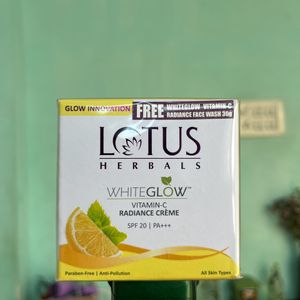 LOTUS HERBALS WHITE GLOW VITAMIN C RADIANCE