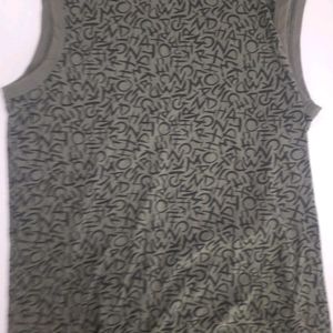 Sleeveless T shirt