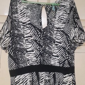 Nice Stylish Top Size M