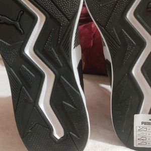 NEW TAG PUMA MULTI SEX SNEAKERS