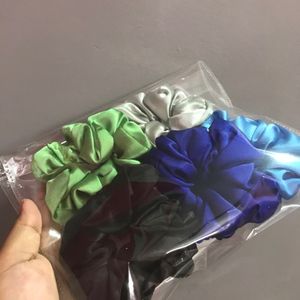 5 Satin scrunchies