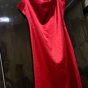 Cowl Neck Red Silk Dress 🦢🌹